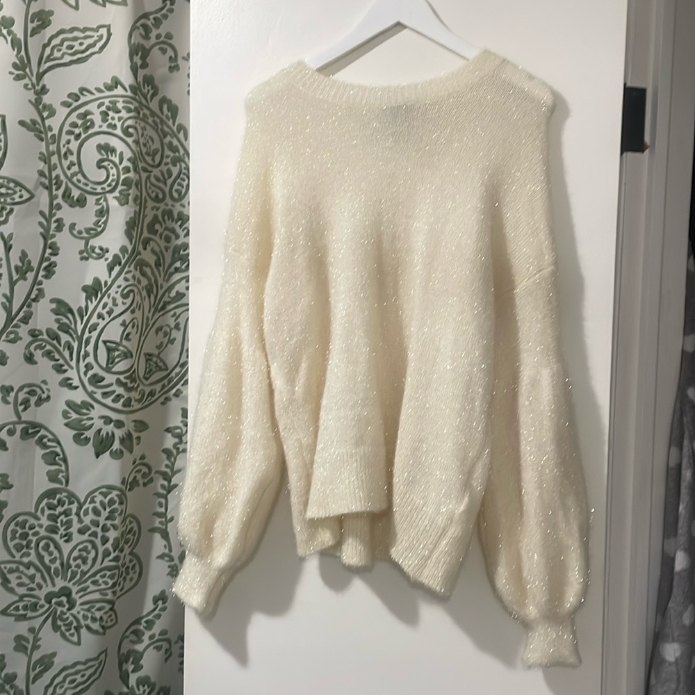 Pink Lily Fuzzy Sweater Cream size M